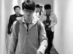 颓势难救遭淘汰 前LOL世界冠军铩羽回国