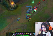 lol女神直播：深海鱼AD女警 和辅助配合天衣无缝