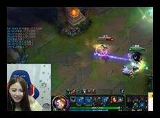 lol美女直播：酥酥辅助机器人 秀的全是骚操作