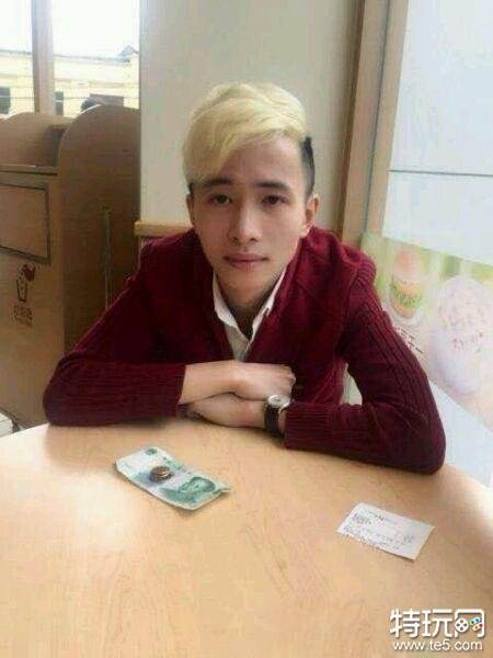 主播爆料:平台拖欠工资 新合同含“潜规则”