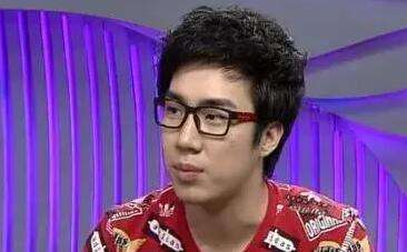 揭秘LOL主播骚男获得五杀后跳舞的背景音乐