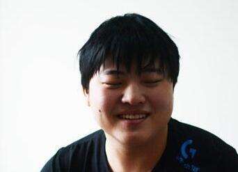 小狗Uzi赛前聊版本:打野来抓只能死给他看