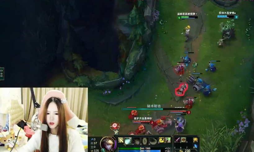 lol女神直播：静宝宝的EZ一个大招刮半血