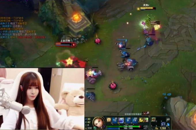 lol女神直播：熙熙中单拉克丝 我的拉克丝很强