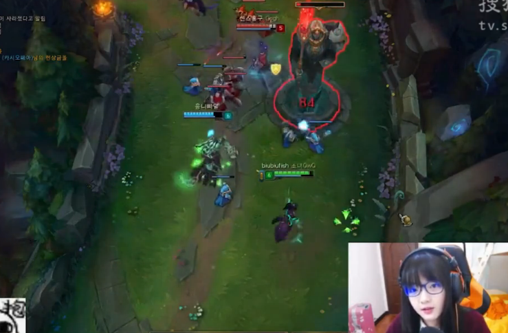 lol女神直播：深海鱼韩服VN 暴躁操作S级评分