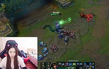 lol女神直播：祝小月中单蛇女 不会反向r一样爆炸