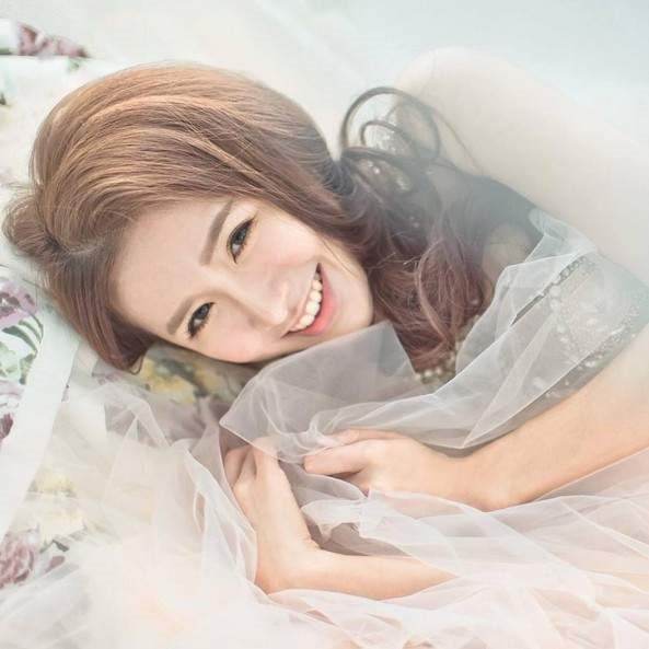 自带女神光环 马来西亚最美网红笑容收服网友