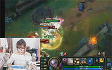 lol女神直播：梦琳中单皎月 对线丝毫不虚亚索