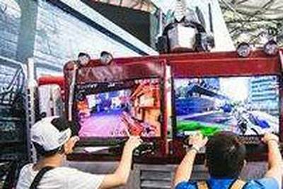 擎天柱与孟阳护航 变形金刚OL CJ之行看点