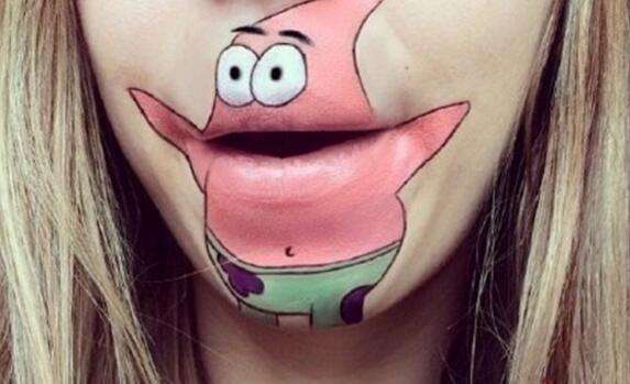 近日英国的一位妹子laura jenkinson就用唇妆来cos了各种卡通人物