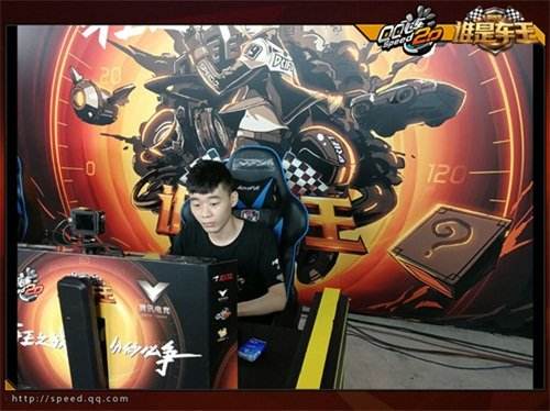 QQ飞车谁是车王第四季总决赛 巅峰对决竞速狂欢