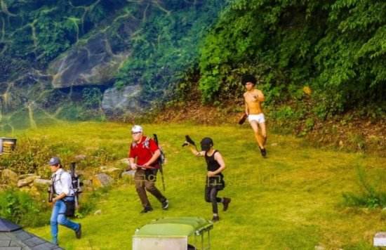 《绝地求生》真人COS 平底锅乱入