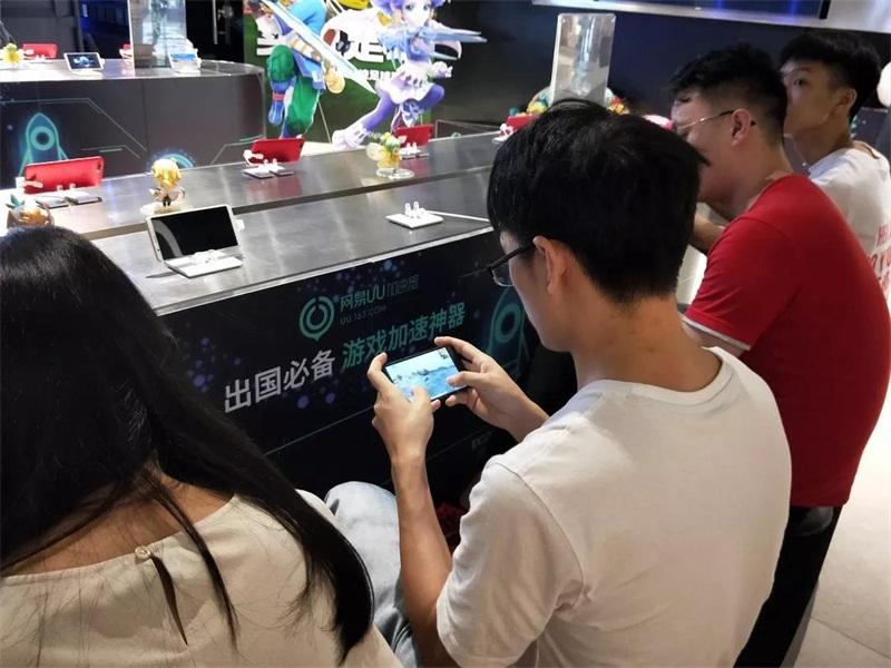 广州出国游必去新“景点” 游戏玩家乐翻天