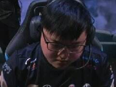 S8小组赛：RNG vs Gen.G