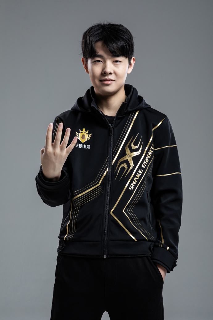 ss战队动态maestro辅助胡建鑫春季定妆照