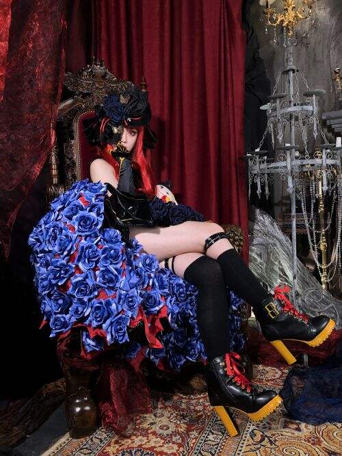 韩服小姐姐COS奶萝 哥特造型神还原游戏