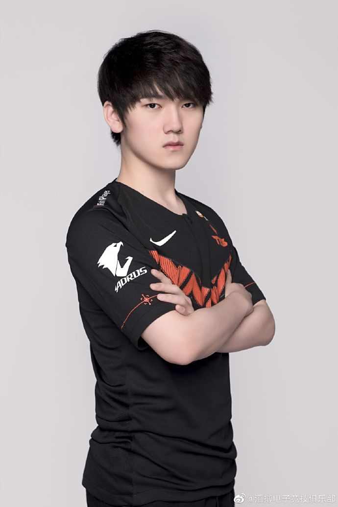 tes更新jackeylove定妆照来看看水子哥定妆照