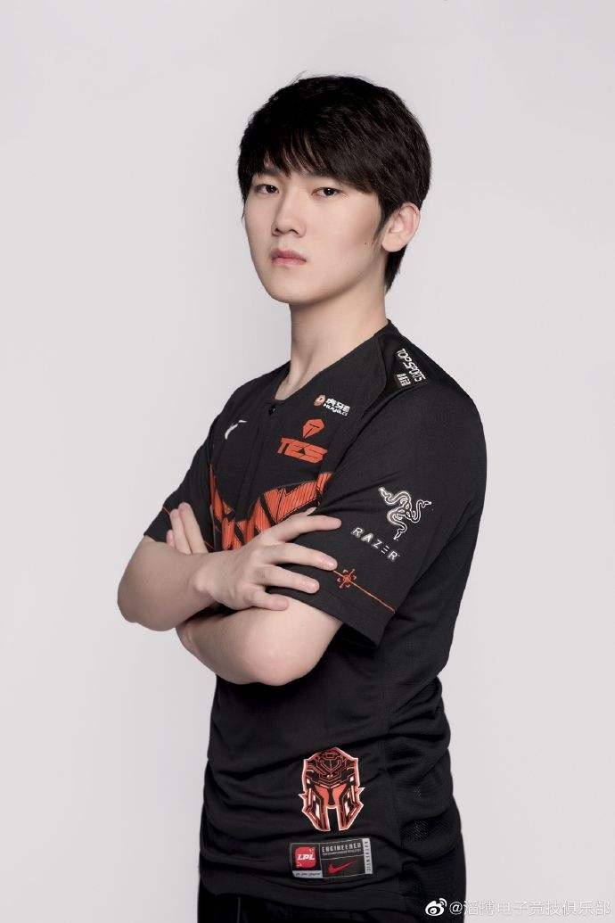 tes更新jackeylove定妆照来看看水子哥定妆照