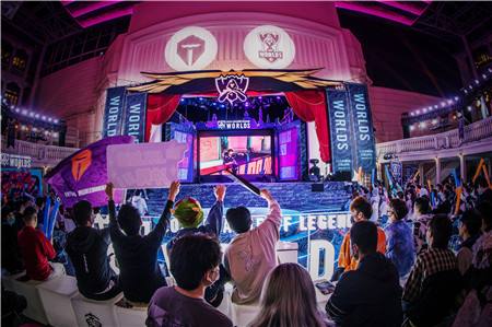 S10峡谷奇幻舞会，在上海大世界见证TES名场面