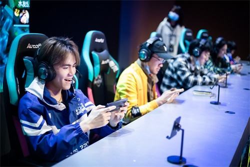 王者荣耀主题活动圆满结束!李九、诺言、Fly探馆腾讯电竞体验馆