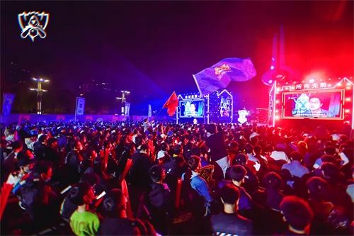 2020全球总决赛落幕  线下观赛融入城市生活