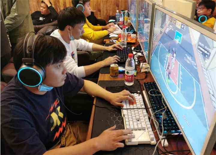 《街头篮球》SFSA绝对值强势回归  勇夺南京站冠军