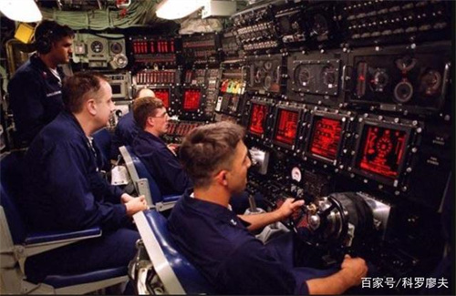 美国核潜艇在南海撞上不明物体 造成多名艇员受伤