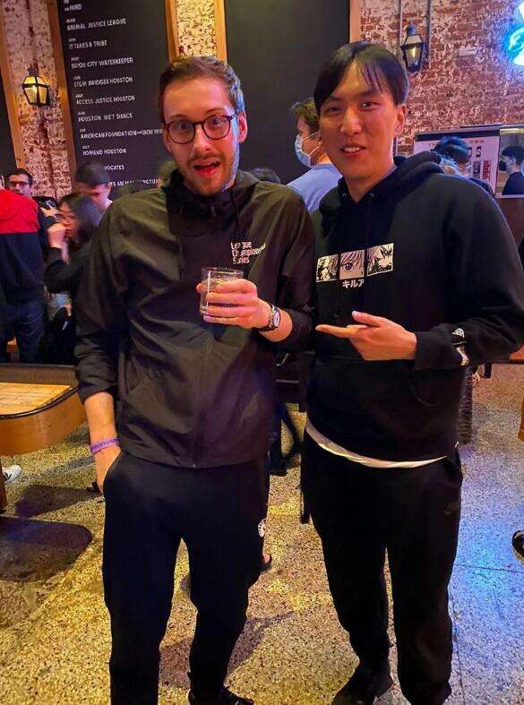 LOL每日报：EDG冠军皮肤即将预售 12.8版本更新抢先看