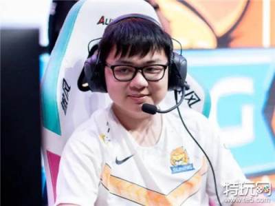 越南VIK公布阵容 sofm离开LPL当上战队老板了