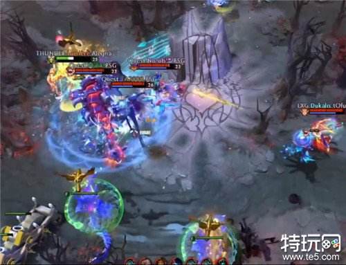 喀山未来电竞DOTA2项目小组赛D组第二轮 Quest战队2-0战胜Thunder