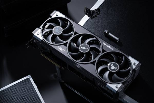 春节档正当时！华硕RTX 5080显卡高能开售