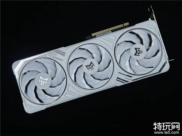 影驰 GeForce RTX 5070 Ti 金属大师 OC评测：DLSS 4超强发挥